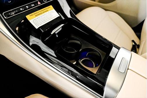 2025 Mercedes-Benz GLC 350e Base