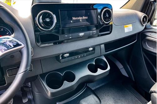 2025 Mercedes-Benz Sprinter 2500 High Roof