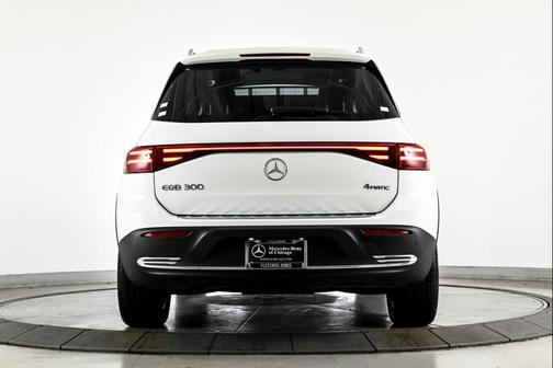 2025 Mercedes-Benz EQB 300 4MATIC