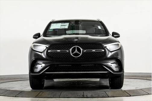 2025 Mercedes-Benz GLC 350e Base