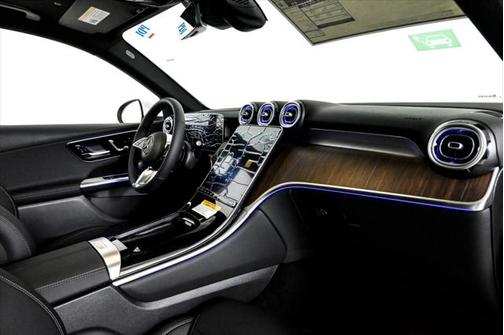 2025 Mercedes-Benz GLC 350e Base