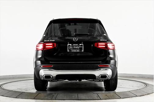 2025 Mercedes-Benz GLB 250 4MATIC