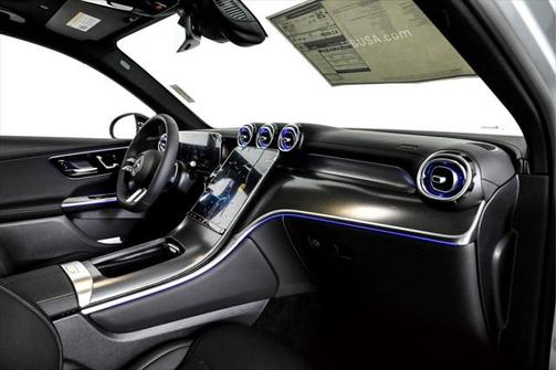 2025 Mercedes-Benz GLC 300 4MATIC
