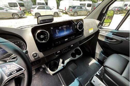 2025 Mercedes-Benz Sprinter 2500 High Roof