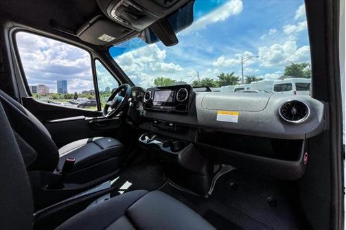 2025 Mercedes-Benz Sprinter 2500 High Roof