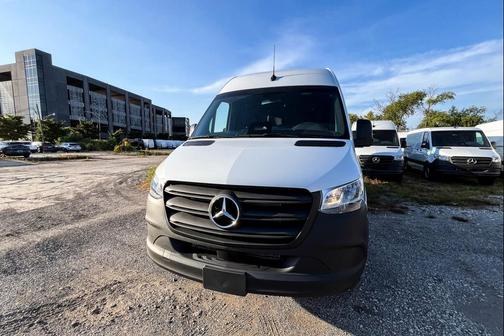 2025 Mercedes-Benz Sprinter 2500 High Roof
