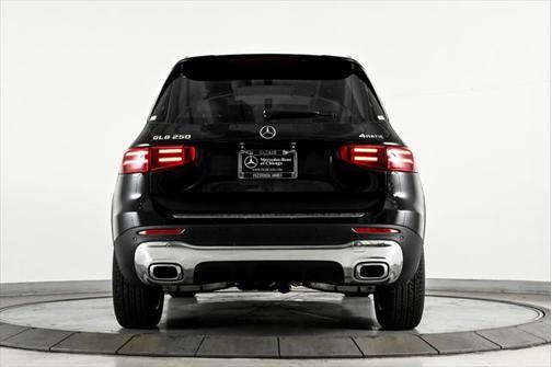 2025 Mercedes-Benz GLB 250 4MATIC