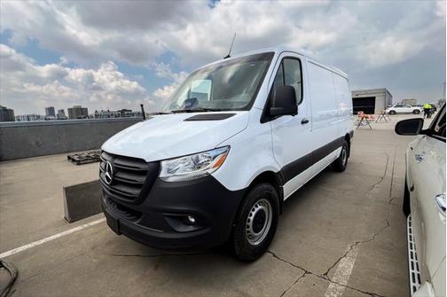 2025 Mercedes-Benz Sprinter 2500 Standard Roof