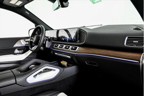 2025 Mercedes-Benz GLE 450e 4MATIC