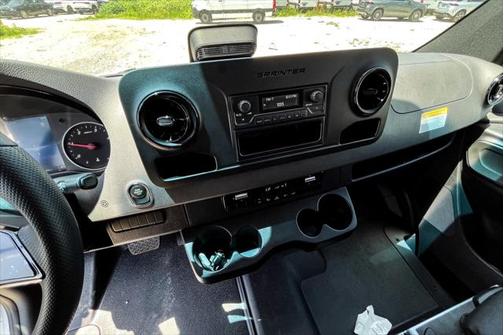 2025 Mercedes-Benz Sprinter 2500 Standard Roof