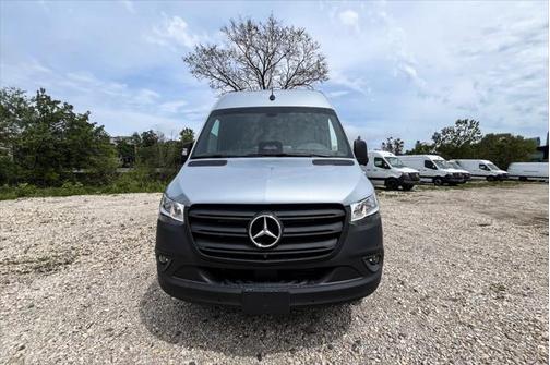 2025 Mercedes-Benz Sprinter 2500 Standard Roof
