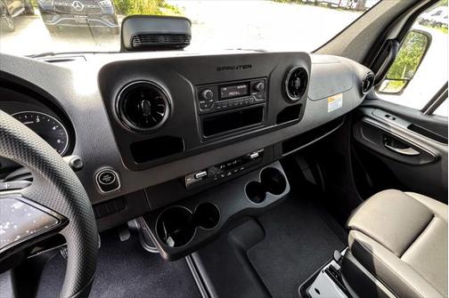 2025 Mercedes-Benz Sprinter 2500 High Roof