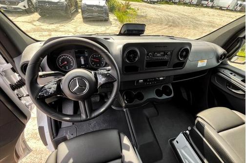 2025 Mercedes-Benz Sprinter 2500 High Roof