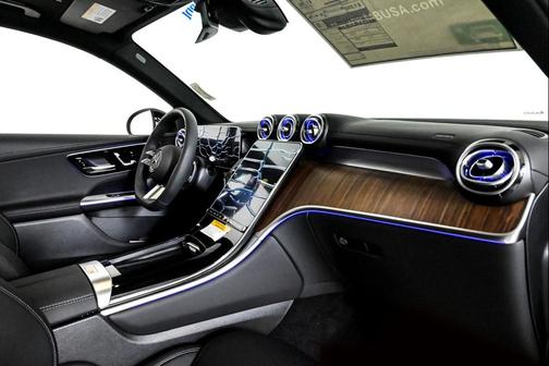 2025 Mercedes-Benz GLC 350e Base