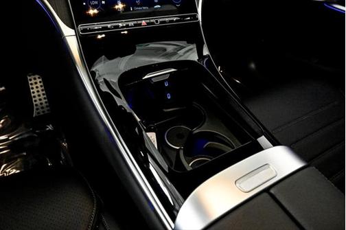 2025 Mercedes-Benz GLC 350e Base