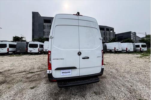 2025 Mercedes-Benz Sprinter 2500 High Roof