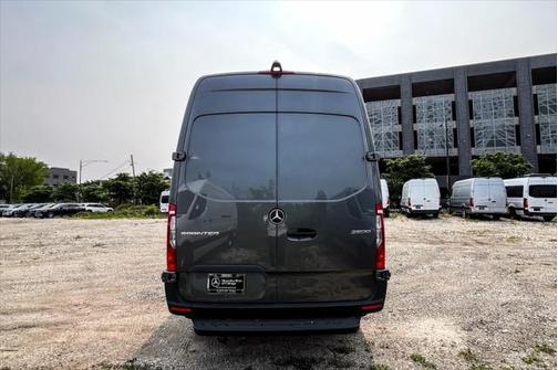 2025 Mercedes-Benz Sprinter 2500 Standard Roof