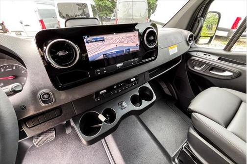 2025 Mercedes-Benz Sprinter 2500 Standard Roof