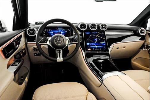 2025 Mercedes-Benz GLC 300 4MATIC