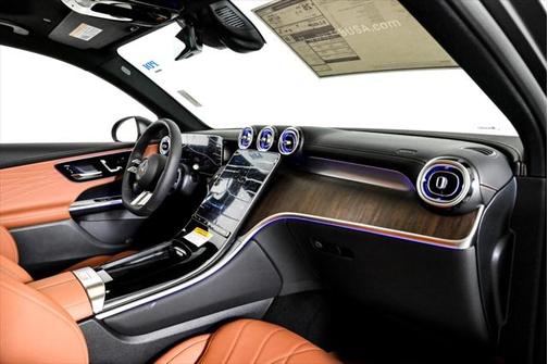 2025 Mercedes-Benz GLC 300 4MATIC
