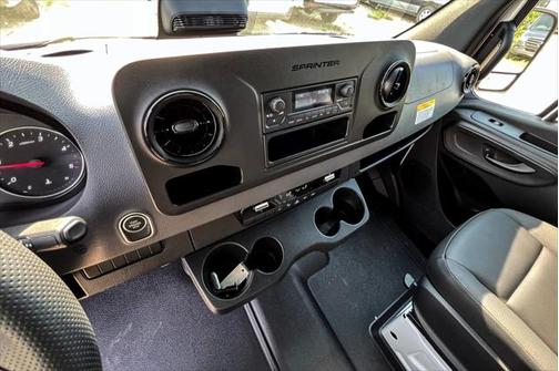 2025 Mercedes-Benz Sprinter 2500 Standard Roof