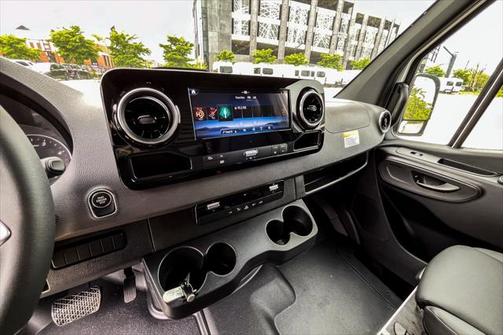 2025 Mercedes-Benz Sprinter 2500 High Roof