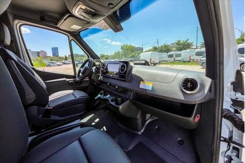2025 Mercedes-Benz Sprinter 2500 Standard Roof