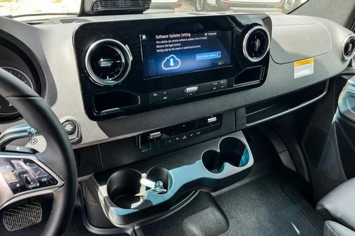 2025 Mercedes-Benz Sprinter 2500 Standard Roof