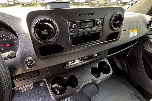 2025 Mercedes-Benz Sprinter 2500 Standard Roof