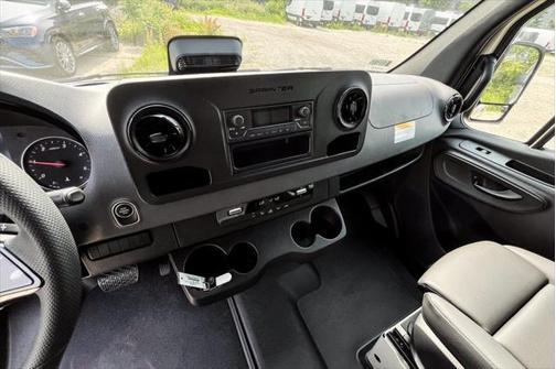 2025 Mercedes-Benz Sprinter 2500 Standard Roof