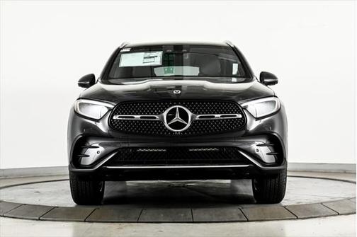 2025 Mercedes-Benz GLC 350e Base