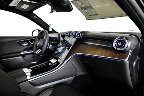 2025 Mercedes-Benz GLC 350e Base