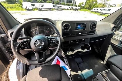 2019 Mercedes-Benz Sprinter 1500 Standard Roof I4
