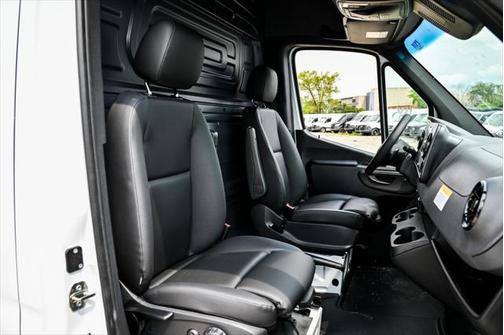 2024 Mercedes-Benz Sprinter 3500XD