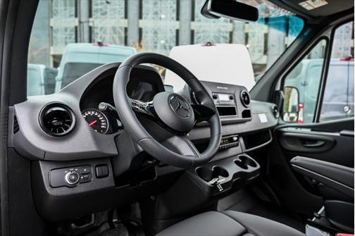 2025 Mercedes-Benz Sprinter 2500 High Roof