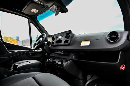2025 Mercedes-Benz Sprinter 2500 High Roof