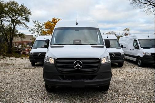 2025 Mercedes-Benz Sprinter 2500 High Roof