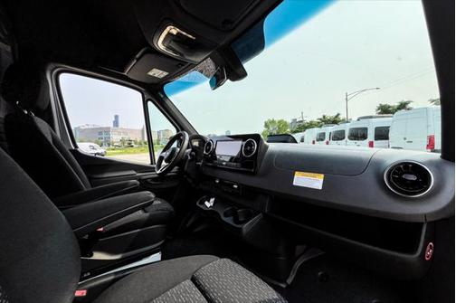 2025 Mercedes-Benz Sprinter 2500 High Roof