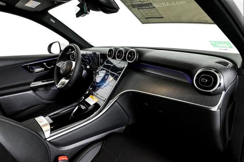 2025 Mercedes-Benz GLC 350e Base