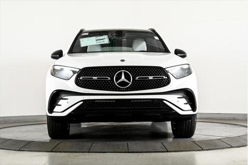 2025 Mercedes-Benz GLC 300 4MATIC