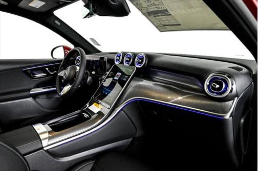 2025 Mercedes-Benz GLC 350e Base