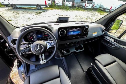 2025 Mercedes-Benz Sprinter 2500 High Roof