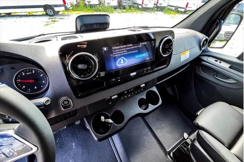 2025 Mercedes-Benz Sprinter 2500 High Roof