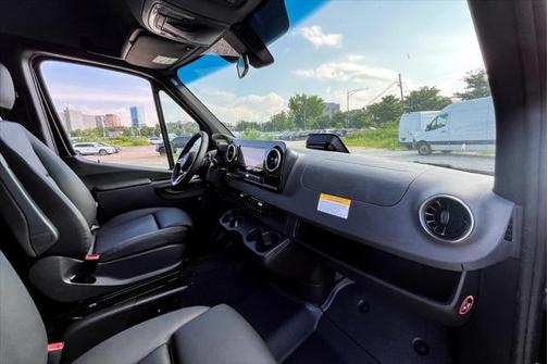 2025 Mercedes-Benz Sprinter 2500 High Roof