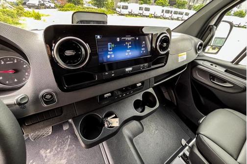 2025 Mercedes-Benz Sprinter 2500 High Roof