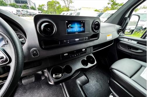 2024 Mercedes-Benz Sprinter 2500 High Roof