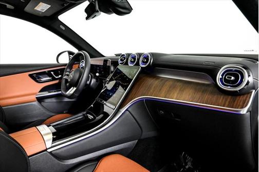 2025 Mercedes-Benz GLC 300 4MATIC