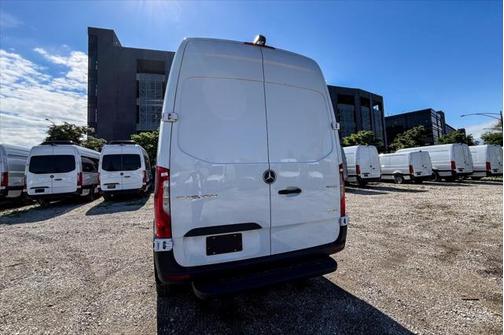 2025 Mercedes-Benz Sprinter 2500 Standard Roof