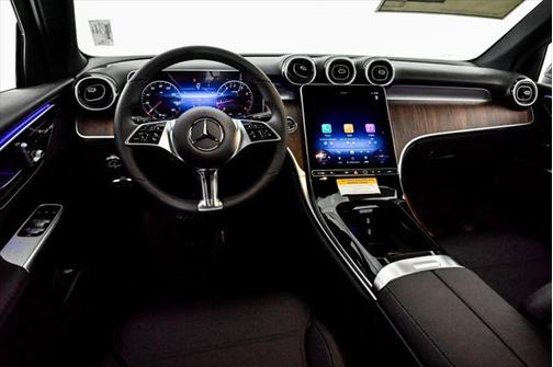 2025 Mercedes-Benz GLC 300 4MATIC