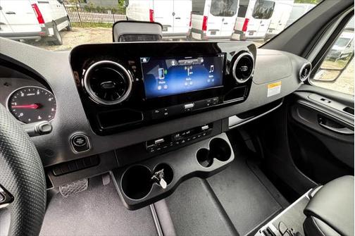2025 Mercedes-Benz Sprinter 2500 Standard Roof